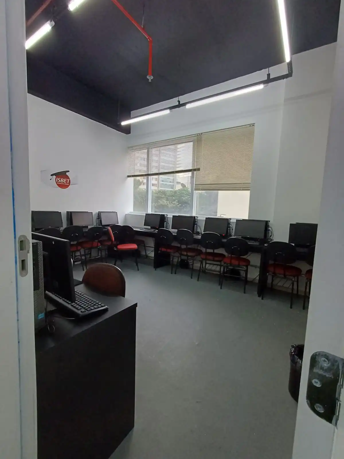 Sala de Informática Isbet São Paulo
