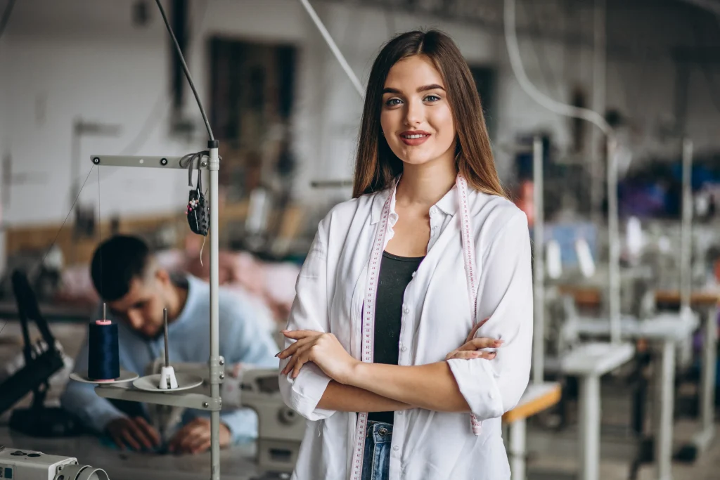 postura profissional no ambiente de trabalho com jovem aprendiz.